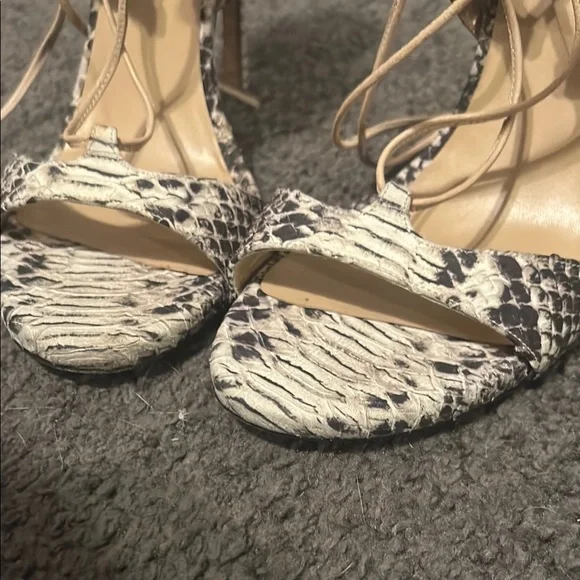 Stuart Weitzman Snakeskin Lace-Up Heels - Size 9 1/2 M - Picture 11 of 14